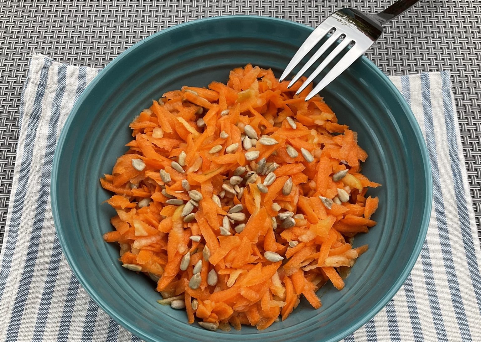 Möhrensalat – Iss bunt – Foodblog Möhrensalat – Iss bunt – Foodblog